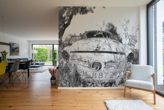 Schrott Fiat 500 in schwarz weiss als Tapete im Wohnraum